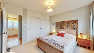 Photo 8- click for photo gallery